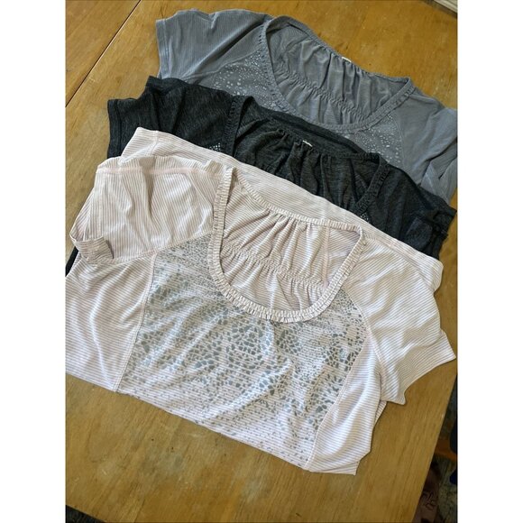 3 Lululemon RUN Wild Short Sleeve Tech Tees  reflective Blush/Gray/Dark Gray Sz6 - Picture 1 of 9